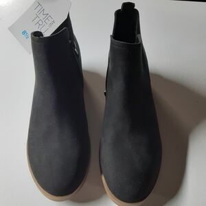 Time and Tru Charcoal Black Ankle Boots
